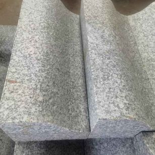 嘉峪关芙蓉白S型拉丝面路沿石