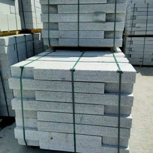 嘉峪关 芙蓉白花岗岩路沿石、平石尺寸标准，色泽均匀