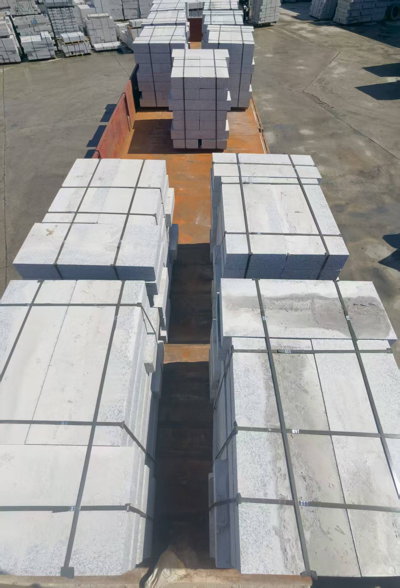 嘉峪关 路沿石装车出货