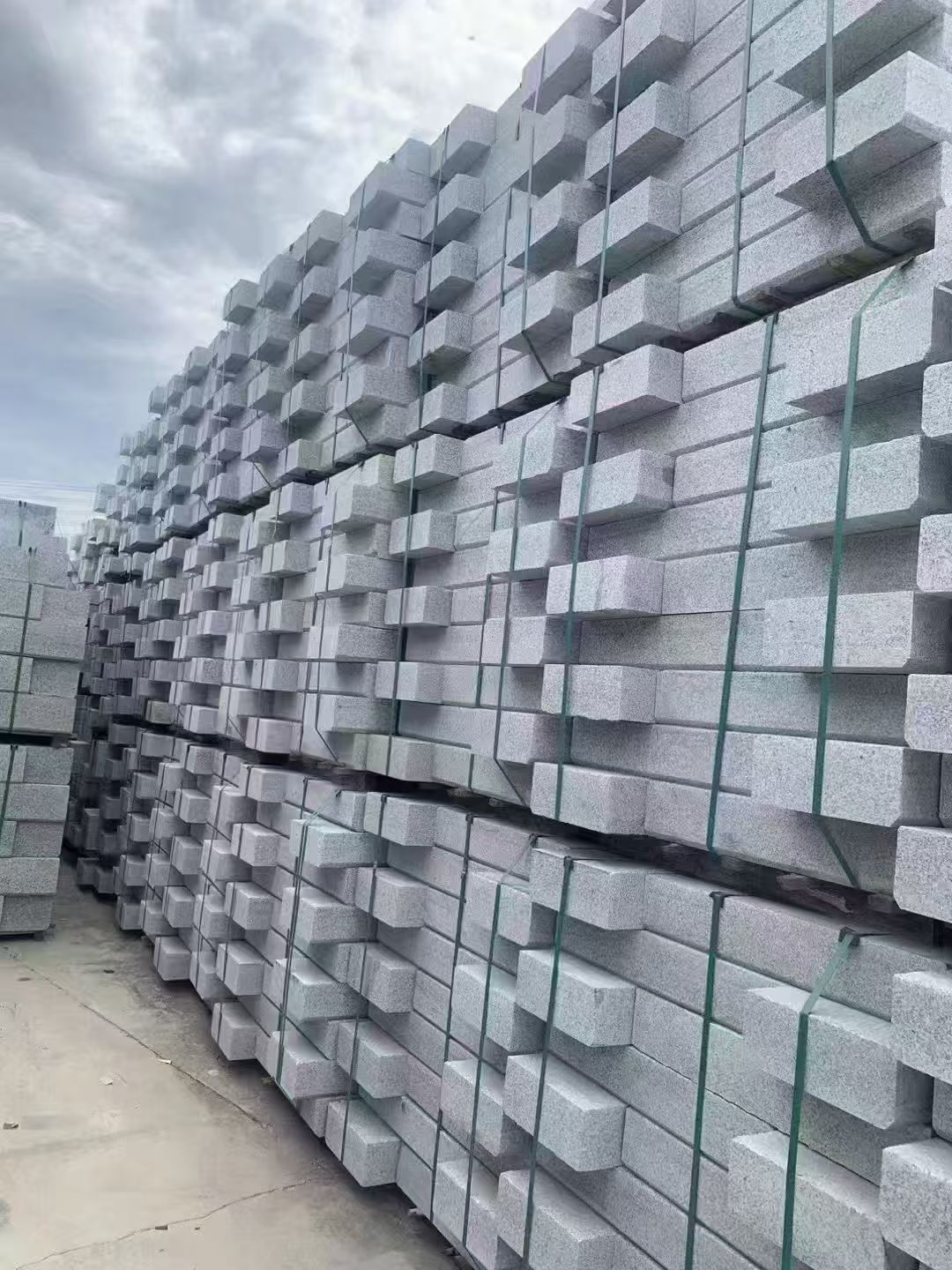 嘉峪关 芝麻灰侧石