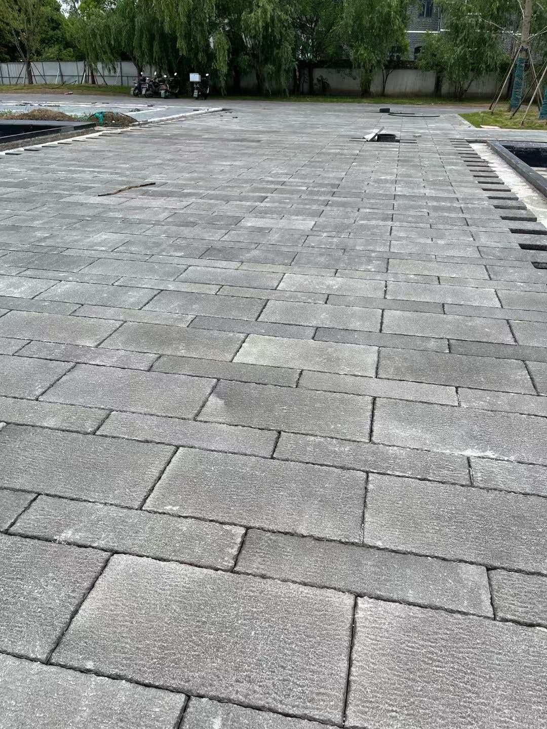 嘉峪关 工地仿古石铺装现场实拍