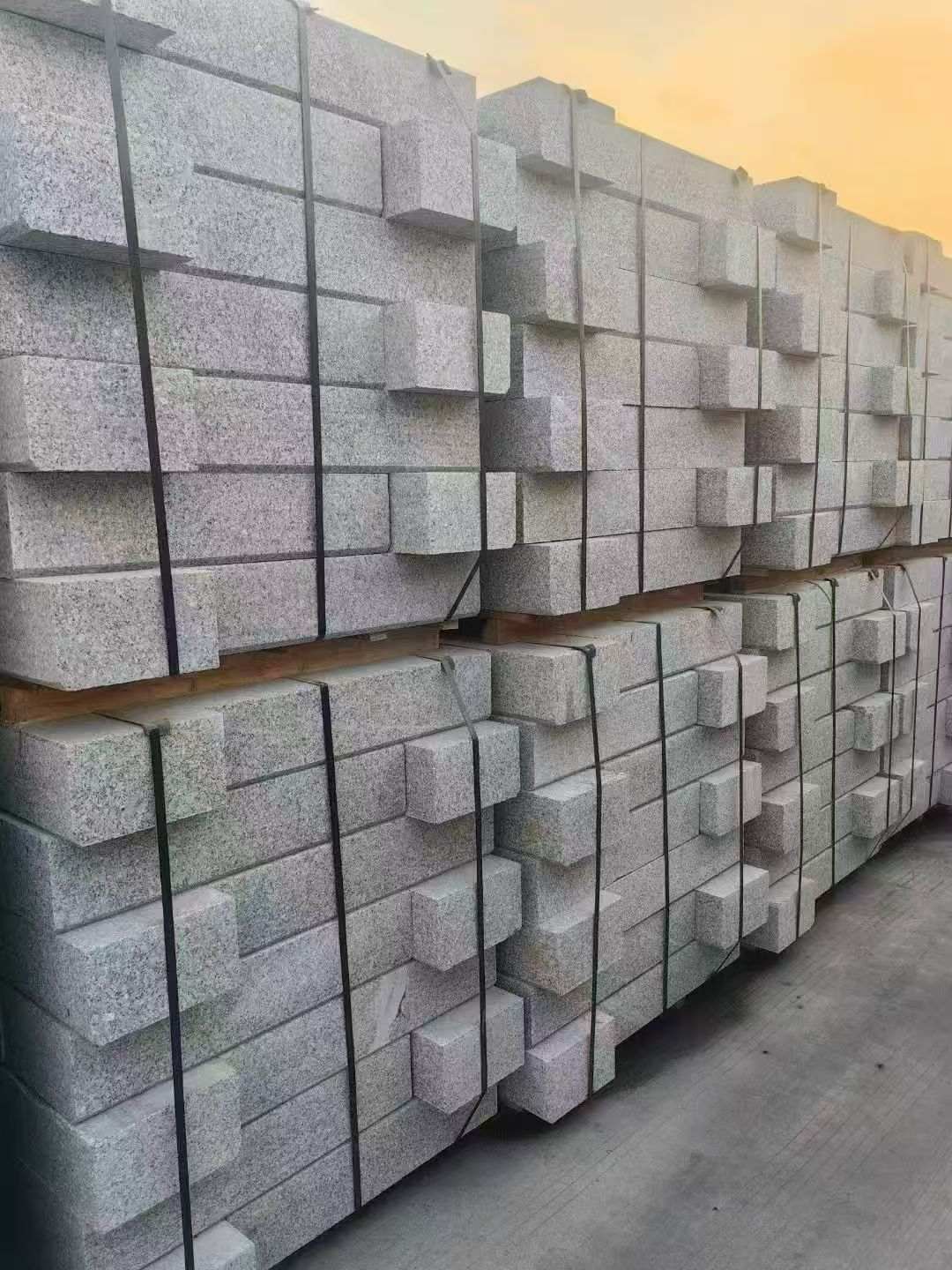 嘉峪关 芝麻白路沿石