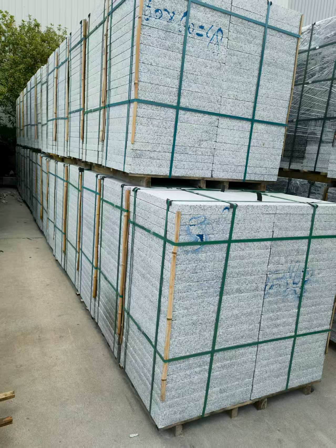 嘉峪关 大花芙蓉白火烧成品，市政园林广场地铺石