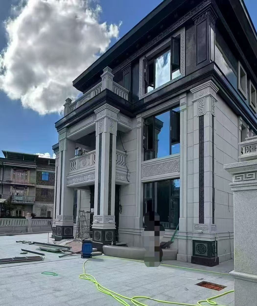 嘉峪关 别墅干挂，芝麻白与芝麻黑完美配合