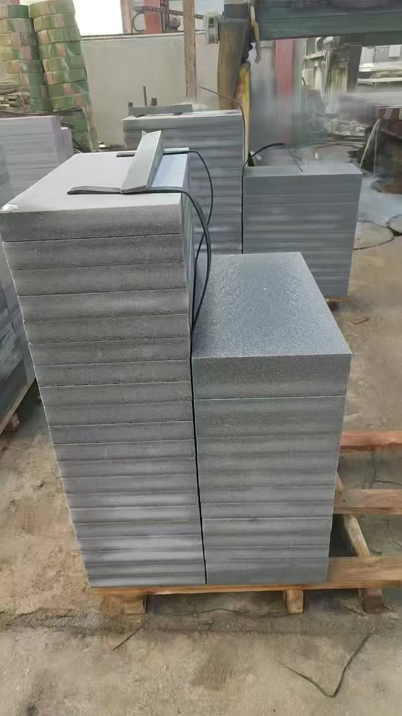 嘉峪关 芝麻灰火烧面300*600*50地铺石材